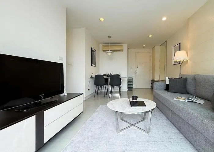 Holiday home Modern Near Iconsiam L Steps To Bts Krung Thon Buri L Ultra Fast Wifi