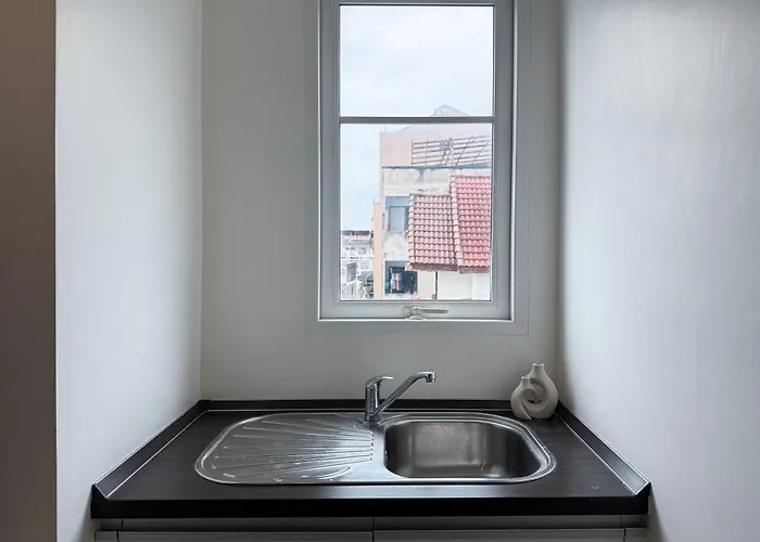 Modern Near Iconsiam L Steps To Bts Krung Thon Buri L Ultra Fast Wifi Holiday home