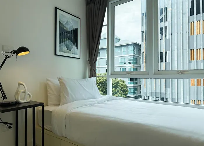 Holiday home Modern Near Iconsiam L Steps To Bts Krung Thon Buri L Ultra Fast Wifi Bangkok