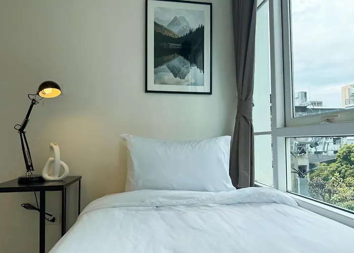 Modern Near Iconsiam L Steps To Bts Krung Thon Buri L Ultra Fast Wifi Bangkok