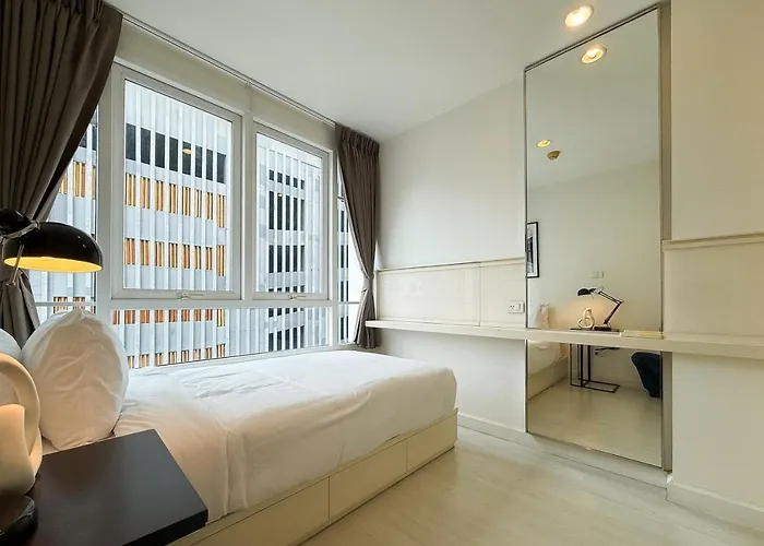 Holiday home Modern Near Iconsiam L Steps To Bts Krung Thon Buri L Ultra Fast Wifi *