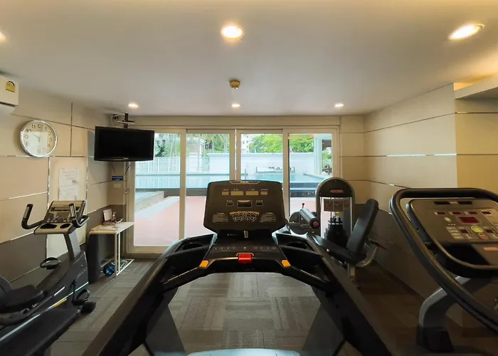 Modern Near Iconsiam L Steps To Bts Krung Thon Buri L Ultra Fast Wifi Holiday home *