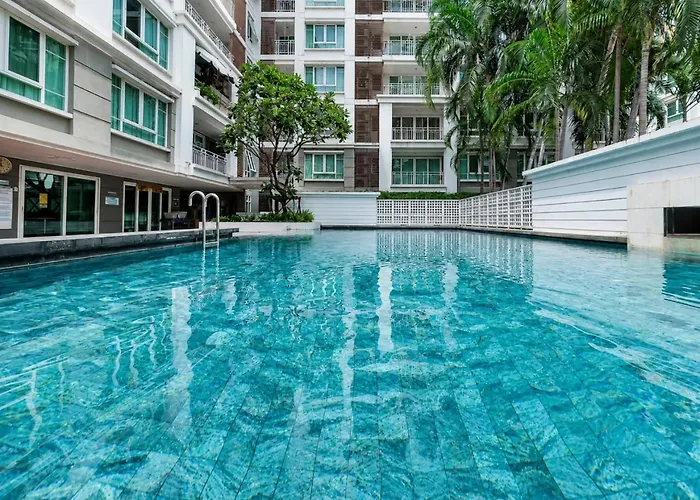 Modern Near Iconsiam L Steps To Bts Krung Thon Buri L Ultra Fast Wifi Сasa de vacaciones *